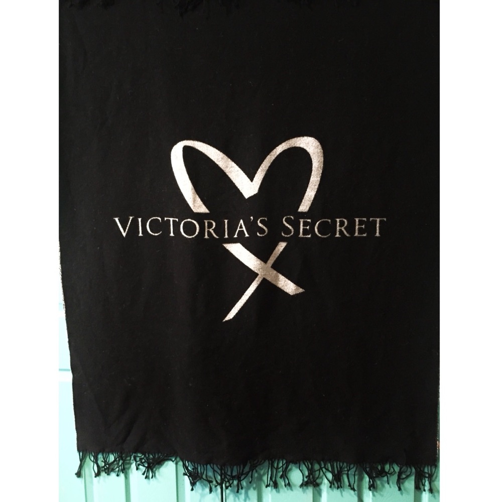 New Victoria’s Secret Blanket